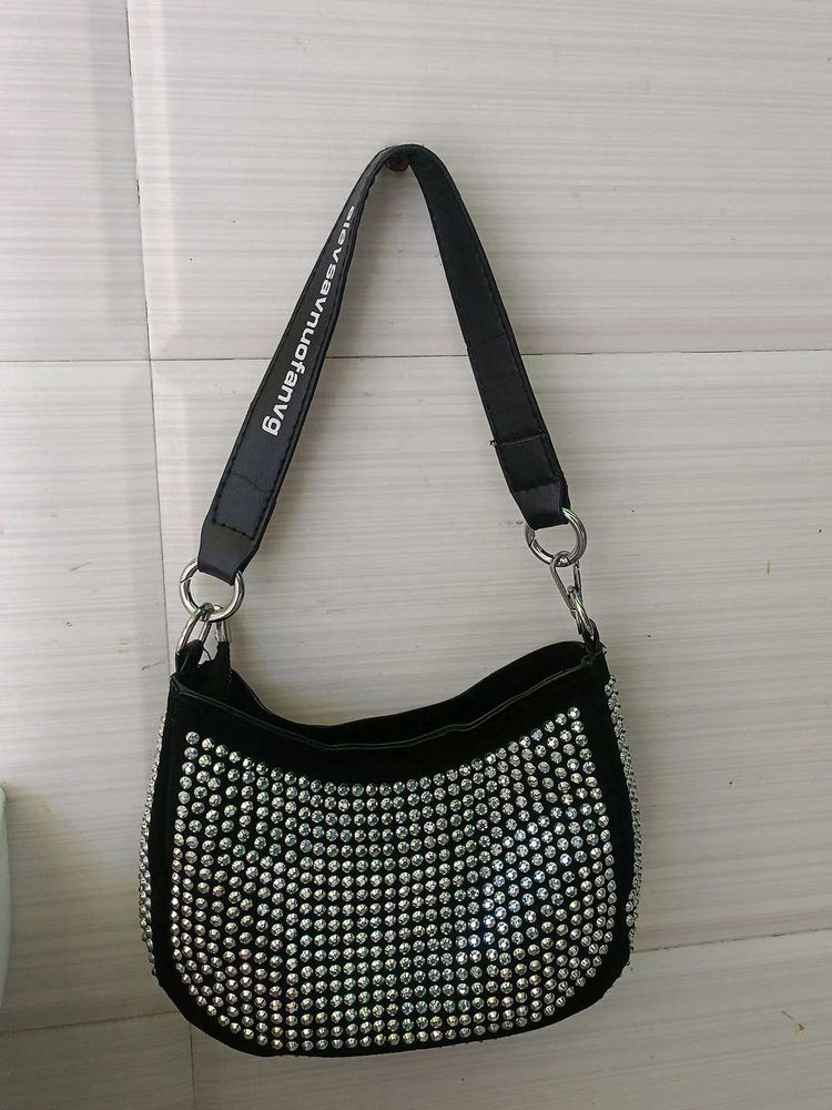 Sling Bag.