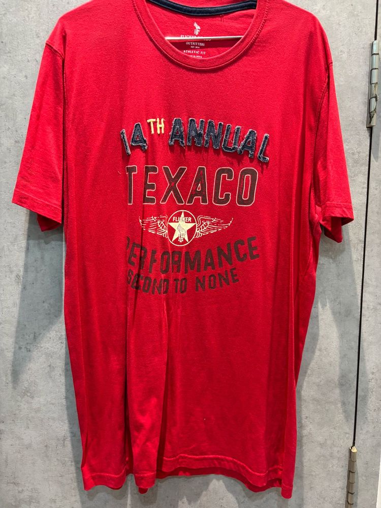 🌹Red Graphic Print Tee🌹