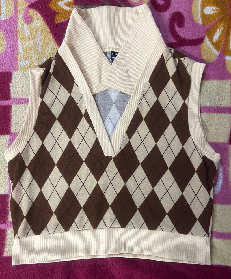 SweatyRocks Women&#39;s Sleeveless Collared V Neck Arg