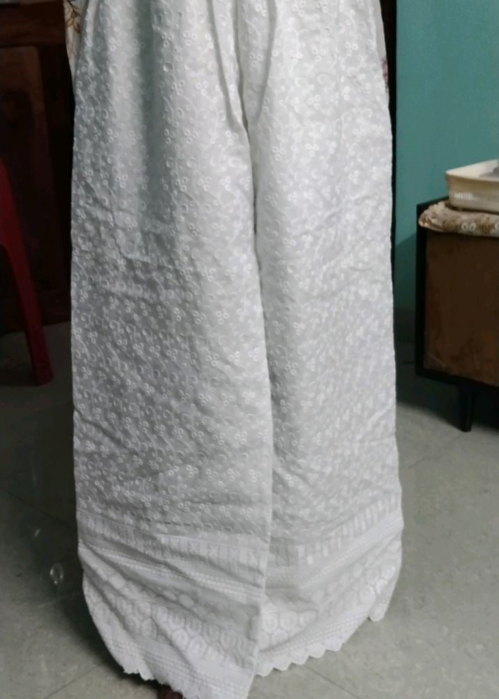 White Plazoo With Chknkari Material