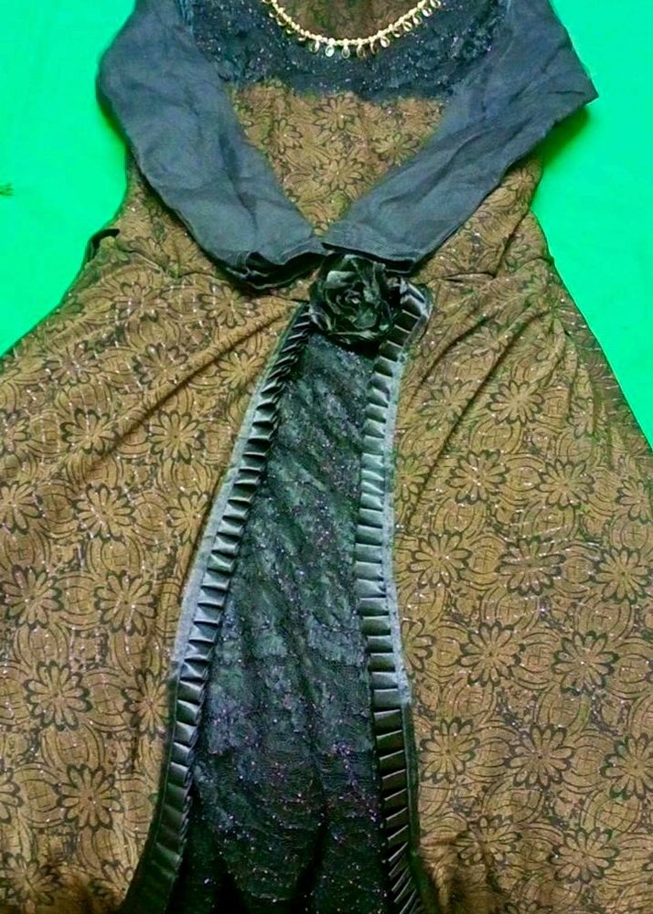 HEAVY PARTY GOWN