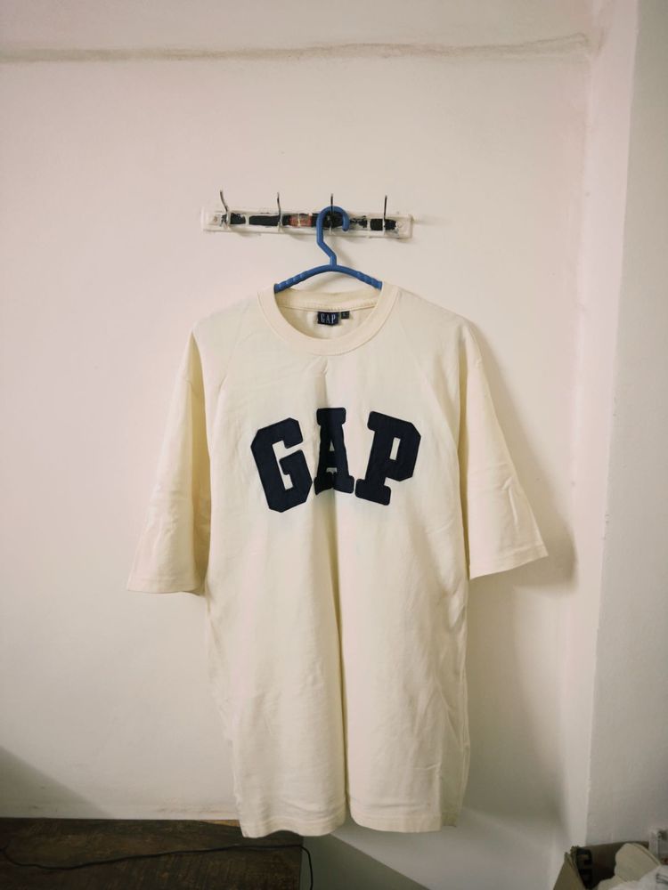 GAP OVERSIZED TSHIRT