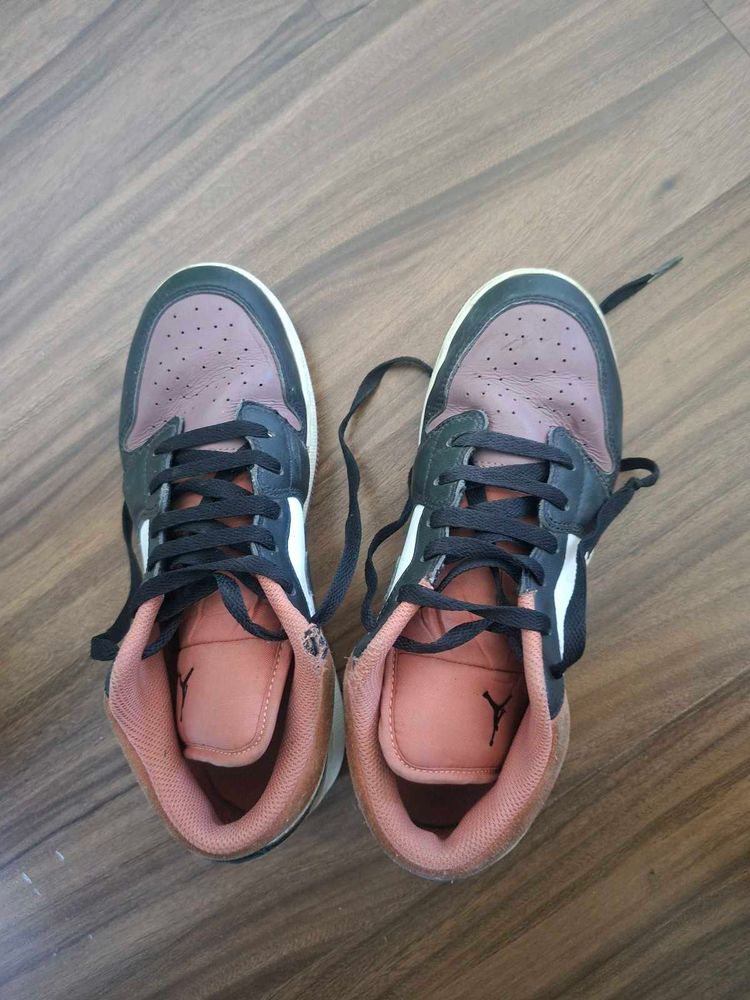 Air Jordan 1 Low SE