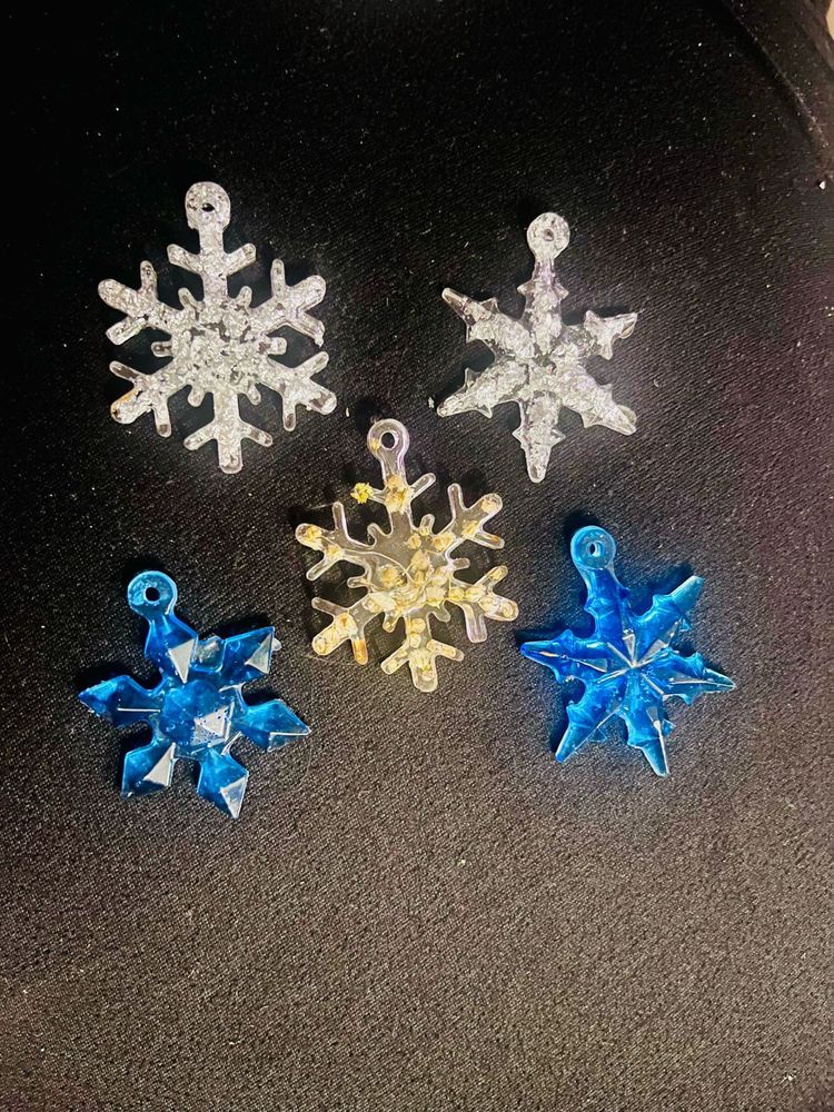 Snowflake Charms (Set of 5)
