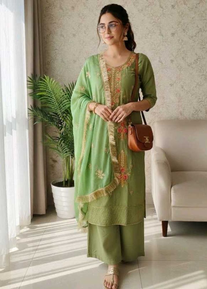 Elegant Green Embroidered Kurta Set