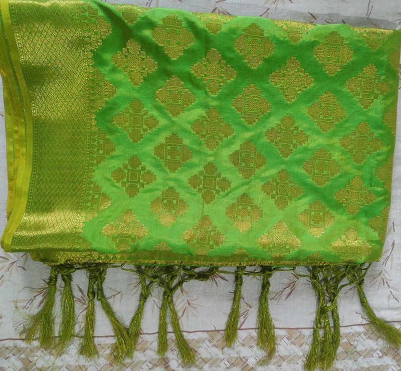 Green &amp; Gold Brocade Dupatta