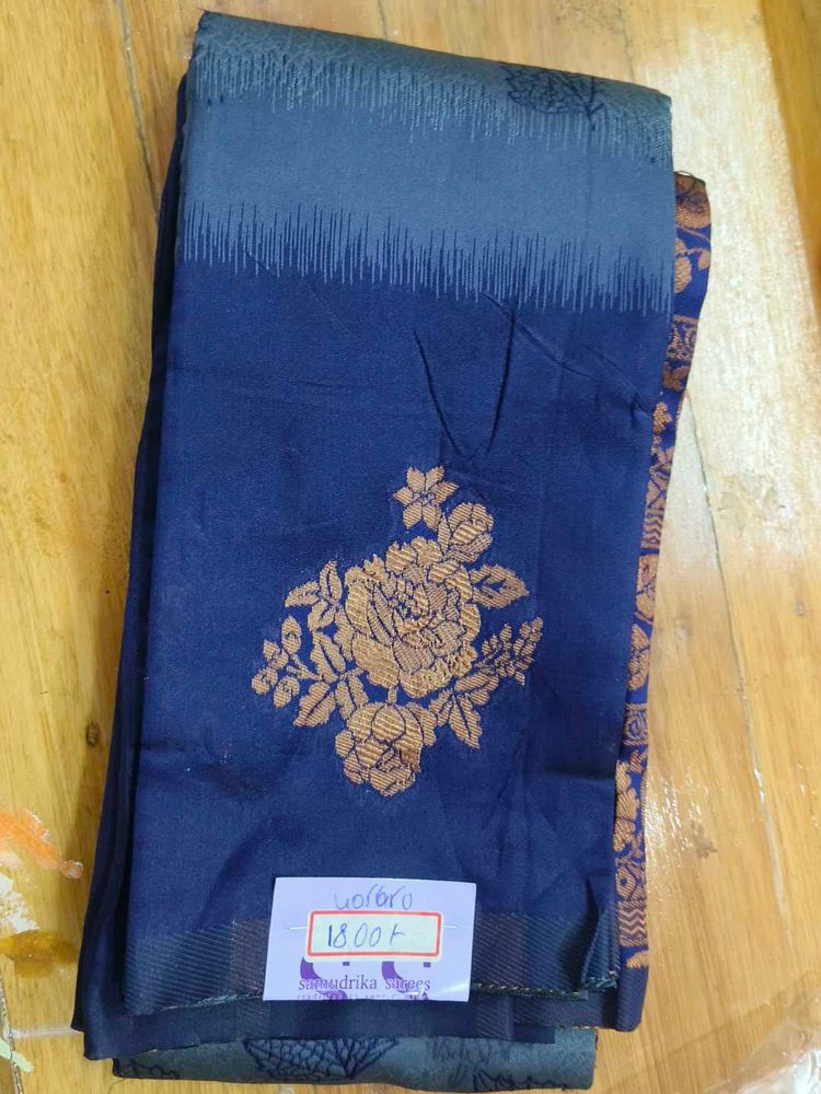 Elegant Navy Blue Saree with Floral Design