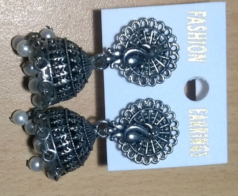 Earings
