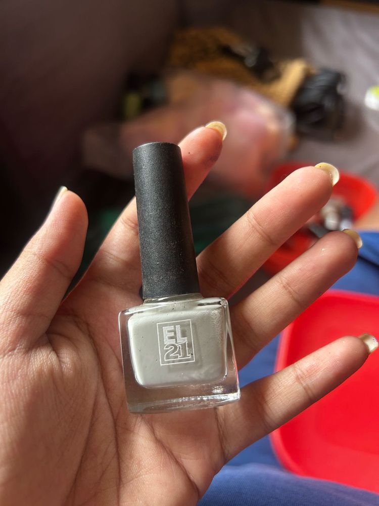 EL21 Nail Polish