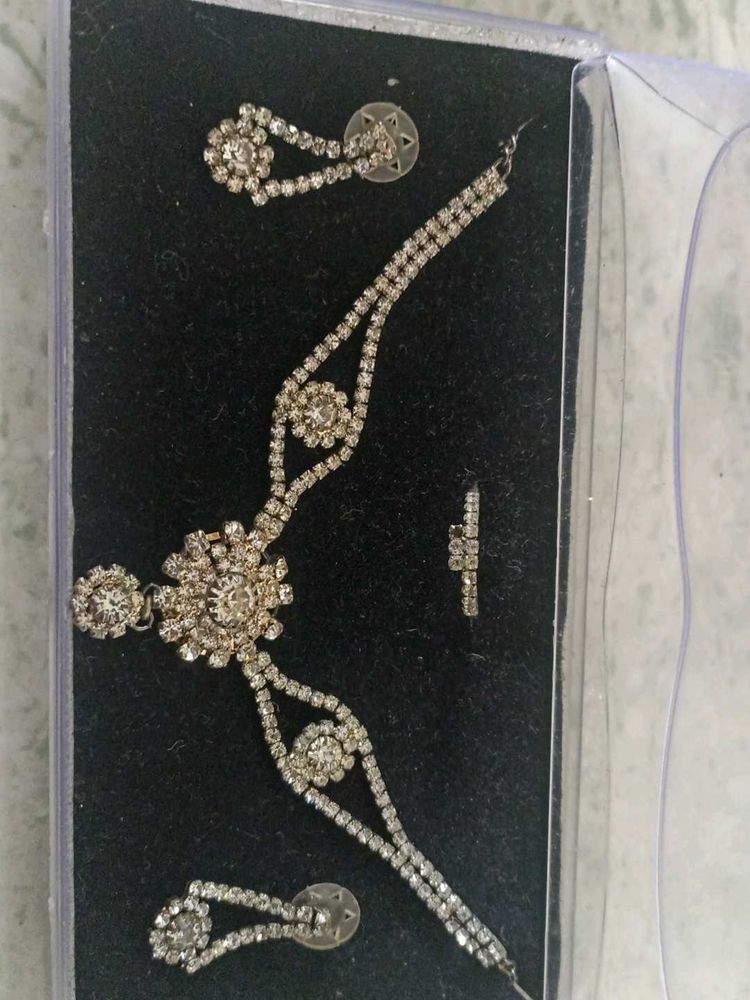Sparkling Jewelry Set