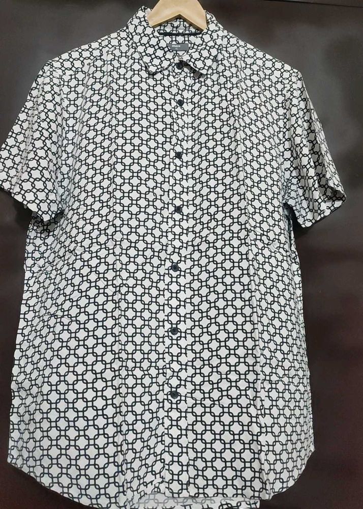 White &amp; Black Printed Shirt For Boy &amp; Men 42 Chest