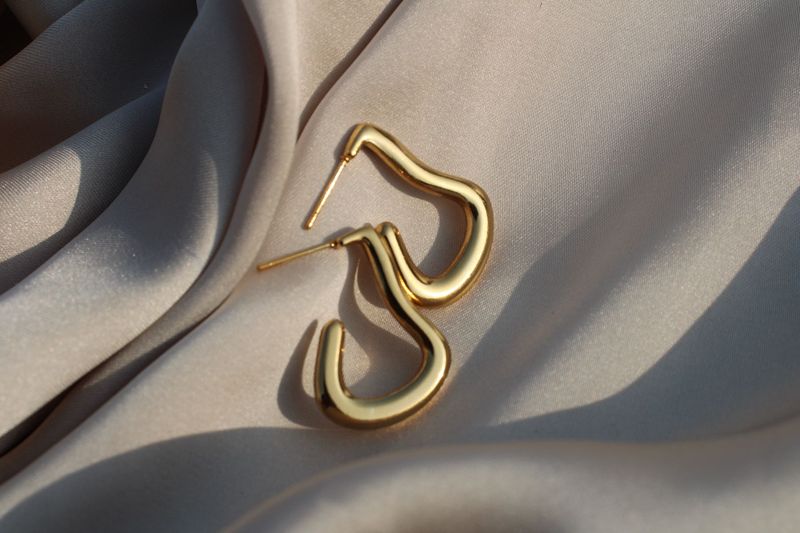 Chic Gold Tone Irregular Hoop Earrings