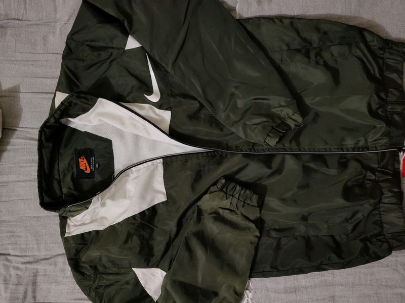Nike Copy Windcheater For Sale Next To Original
