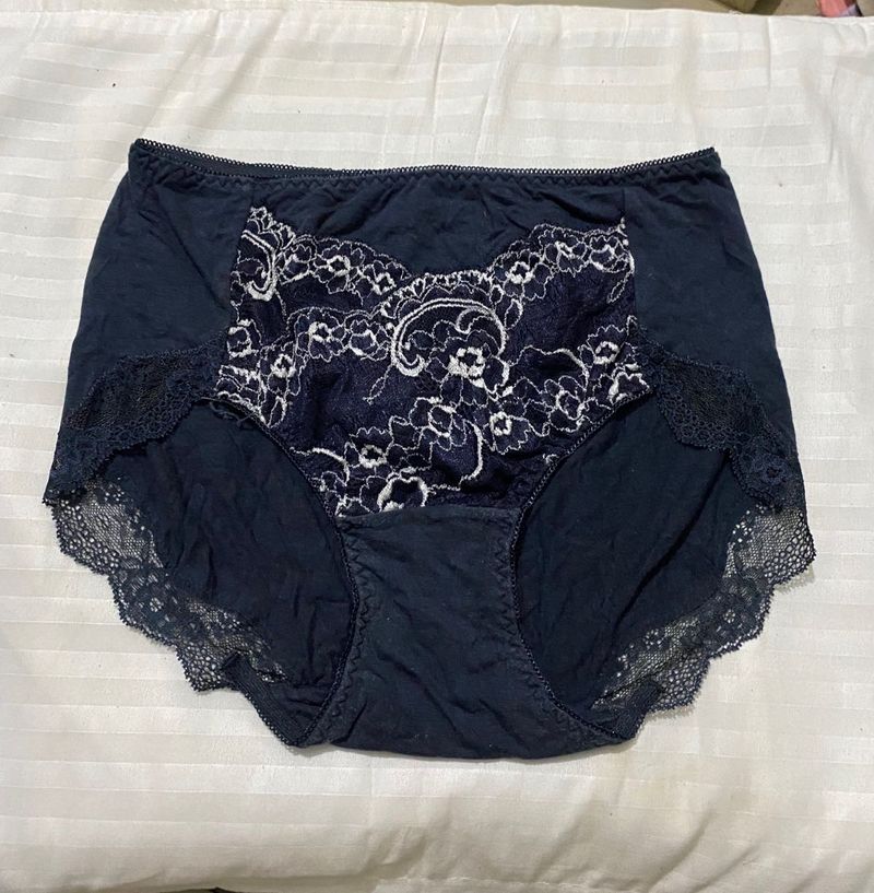Elegant Lace Detail Panties 30-34