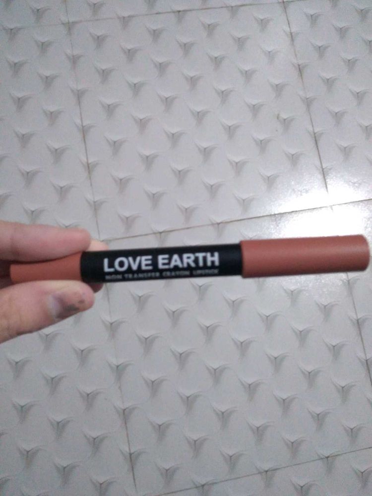 LOVE EARTH Lip Crayon Non-Transfer Lipstick