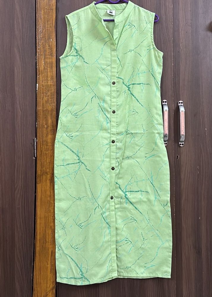Green Sleeveless Dress