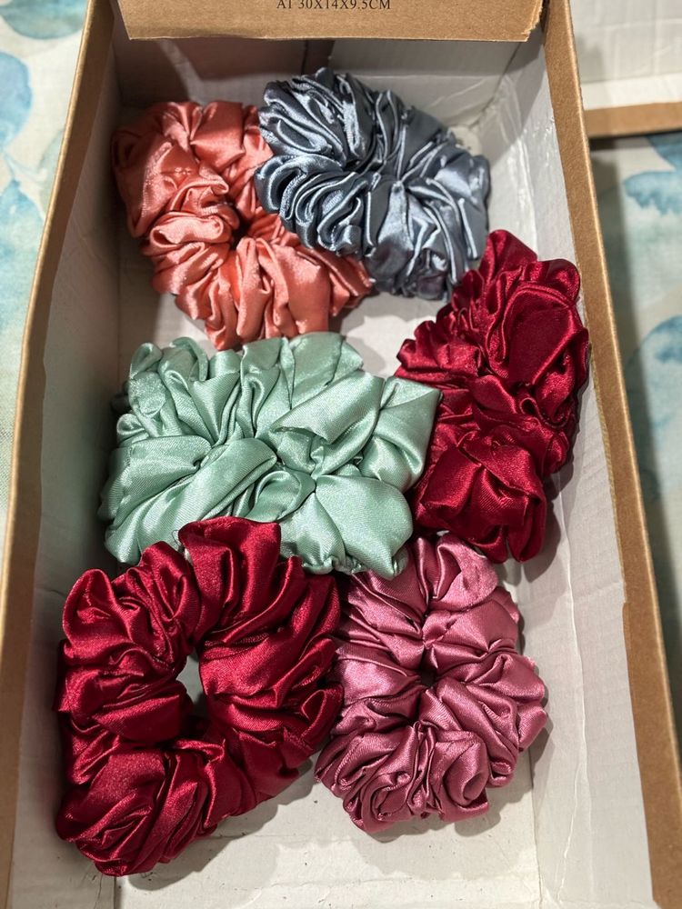 SAVANA Satin Scrunchie Set - 6 Pieces
