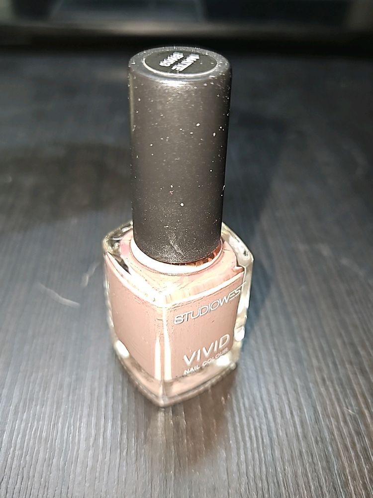 Studio West Vivid Nail Polish