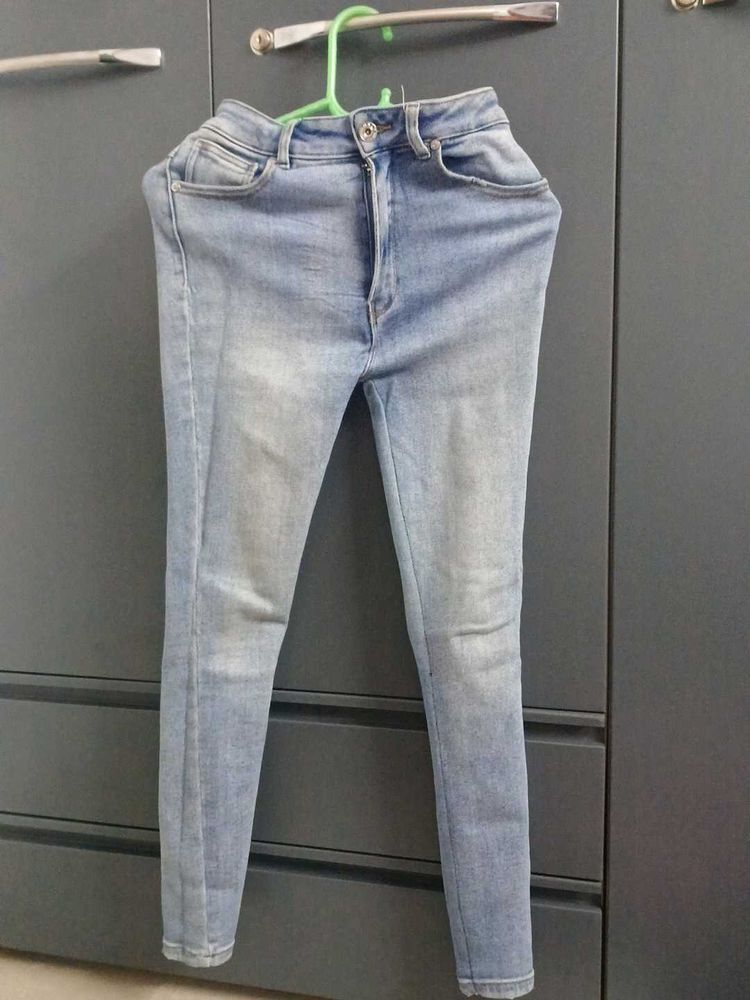 Light Wash Denim Jeans