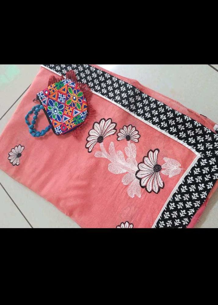 Beautiful Trendy Saari
