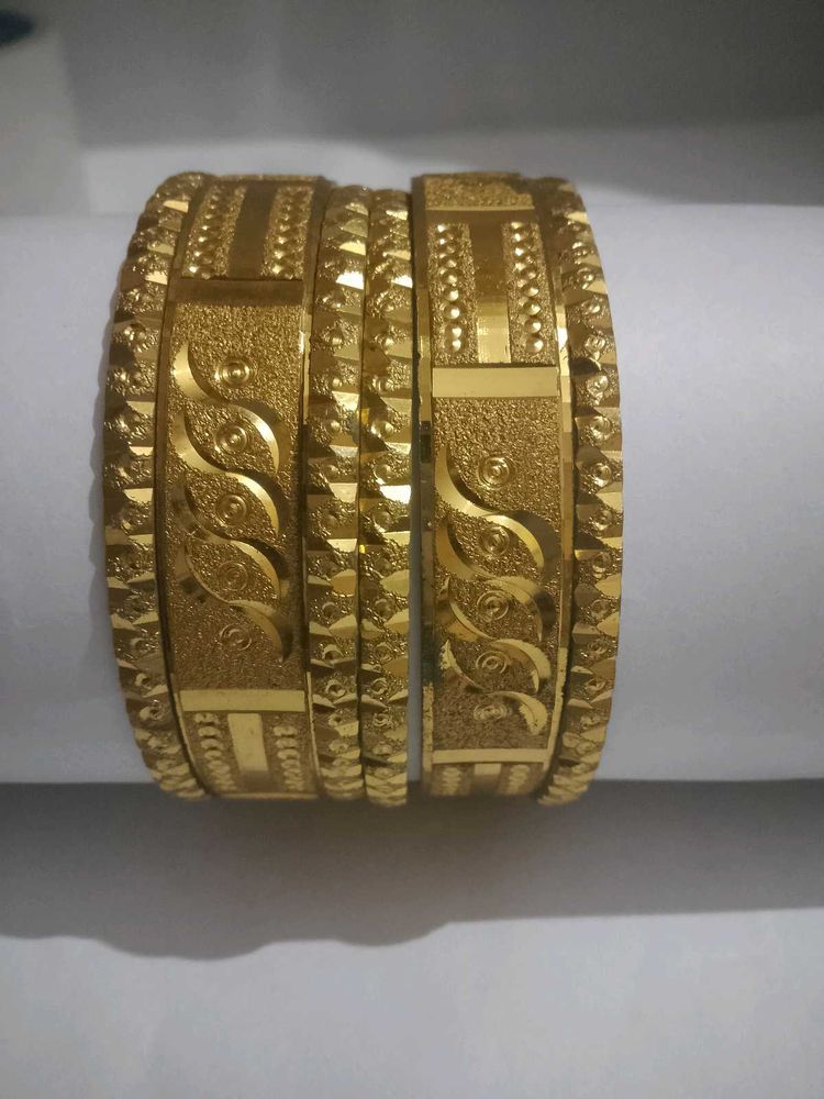 Set of 4 Gold-Plated Bangles