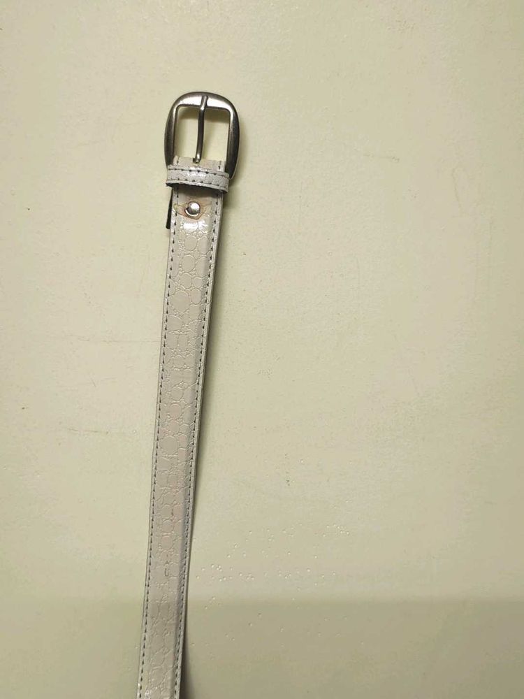 Elegant woman White Belt