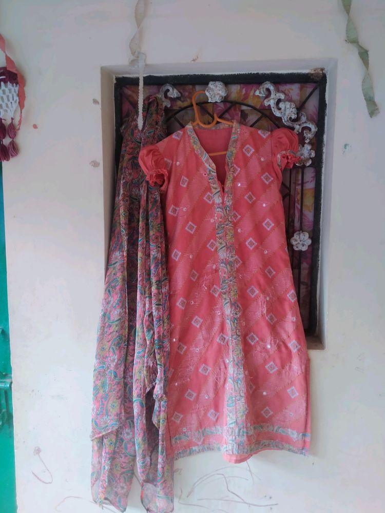 Chudidar Suit Set With Dupptta
