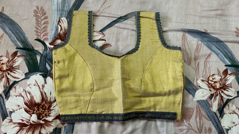 Set Of 2 Blouse With Chain