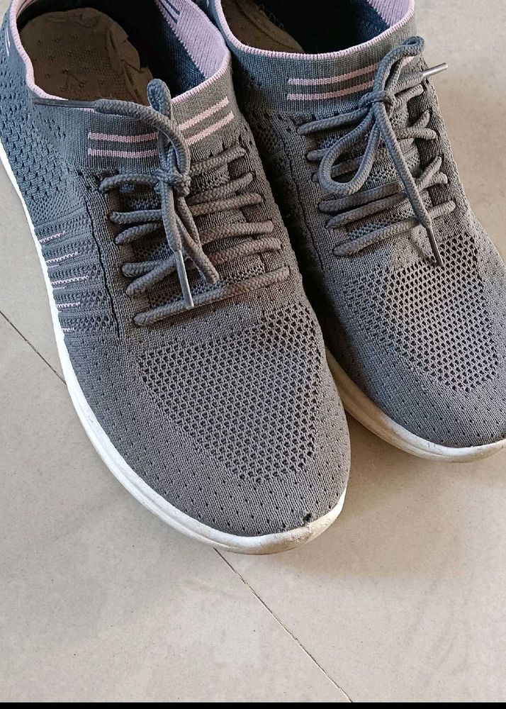 Sports Shoes🎉