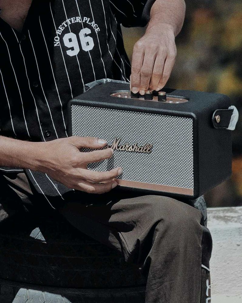Marshall Speaker