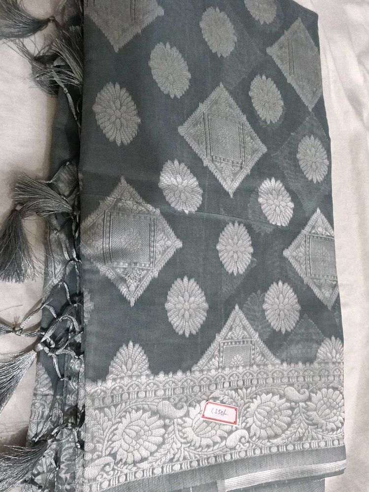 Elegant Grey Saree