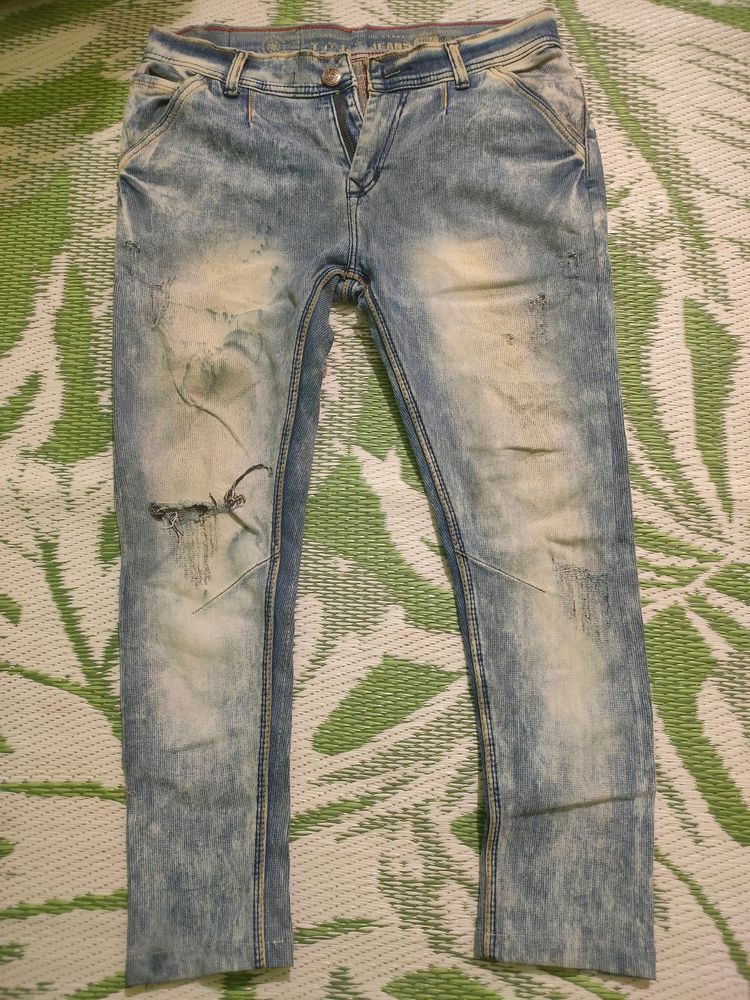 Trendy Style Jeans With Cut