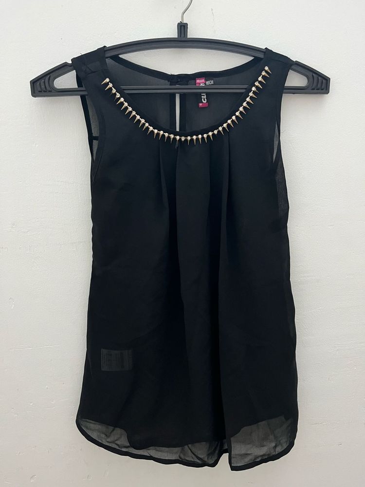 Sleeveless Top