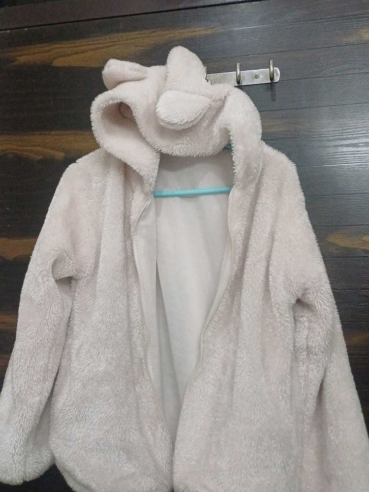 Bunny Hoodie – White Fur with Handy Po
