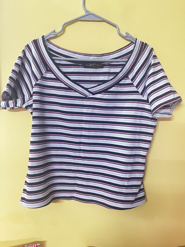 Stripes Top With V Neck And Short Sleeves