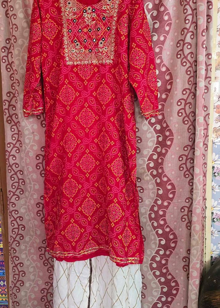 Embroidered Bandhani Print Kurta Set