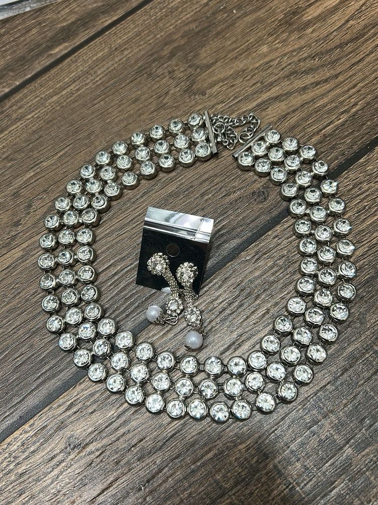 Sparkling Silver Necklace &amp; Earrings Set
