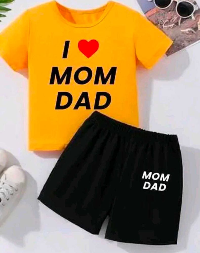 Cute 'I <3 Mom Dad' Outfit