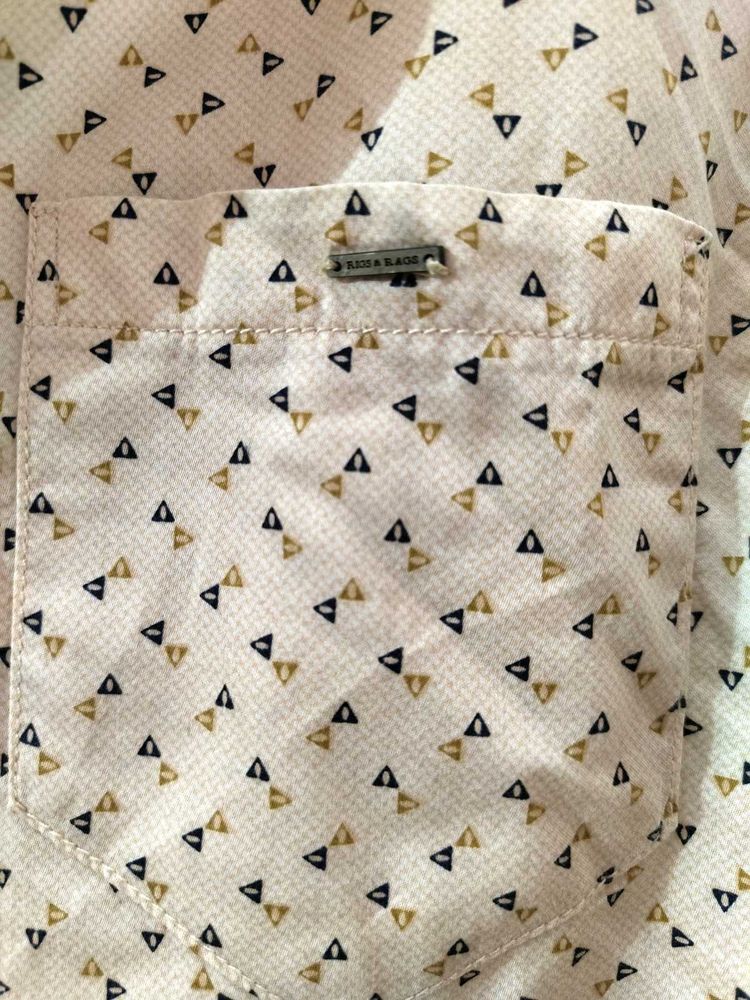 Casual Men&#39;s Shirt