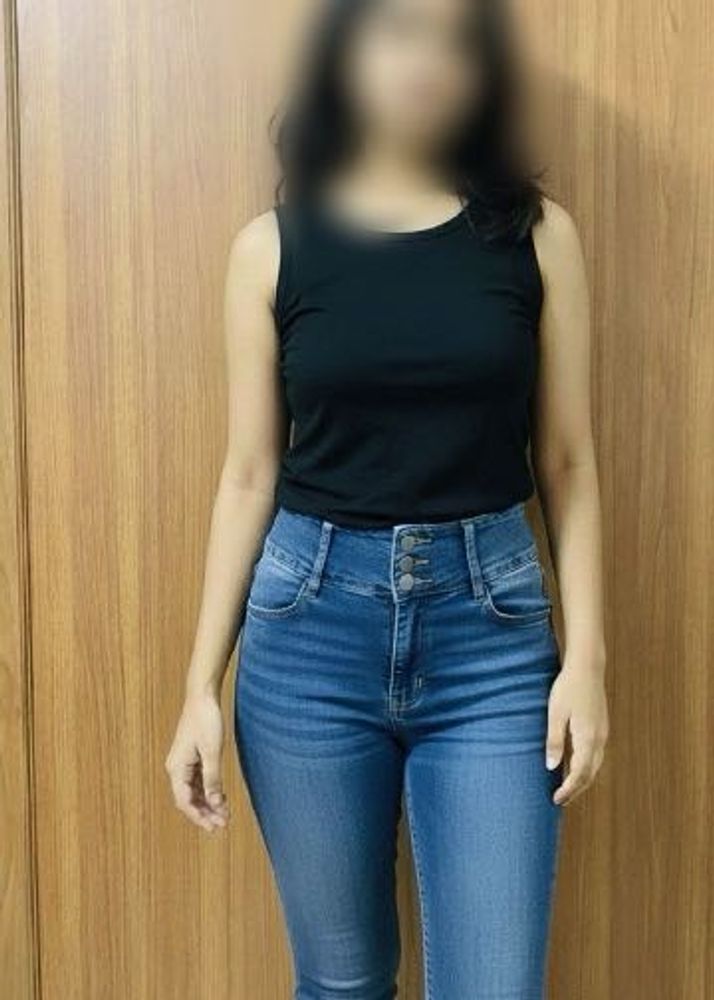 Stylish High-Waisted Denim Jeans