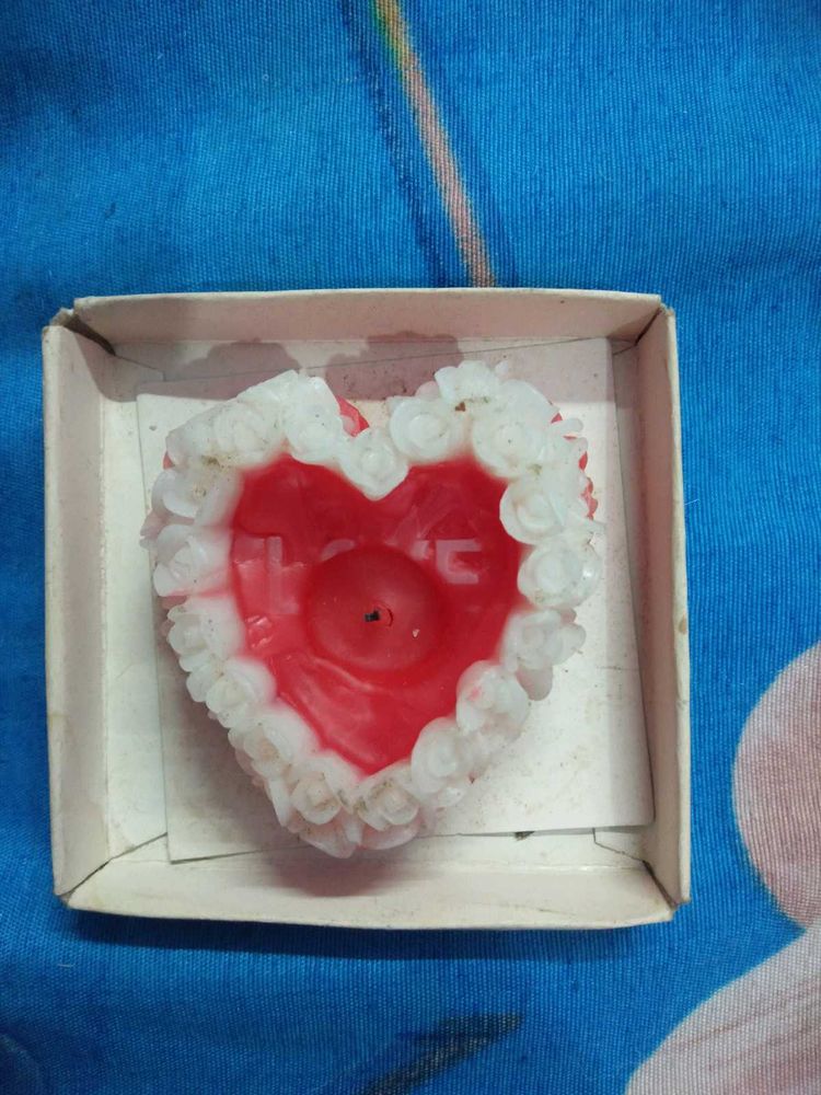 Heart-shaped &#39;LOVE&#39; Candle