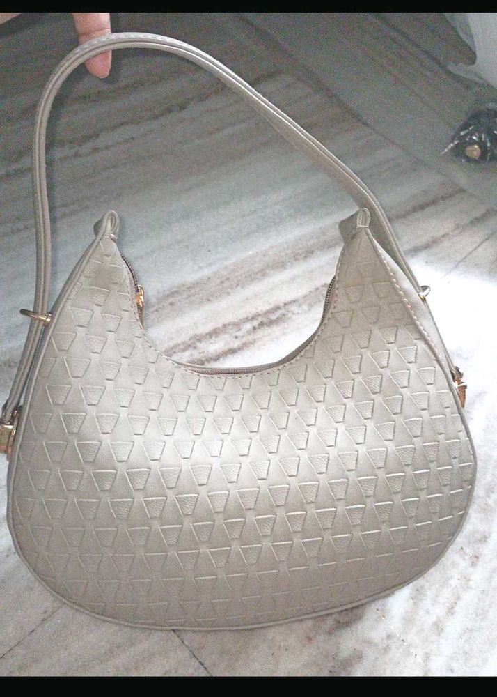 SALE Stylish Handbag+ SLING BELT 🆕