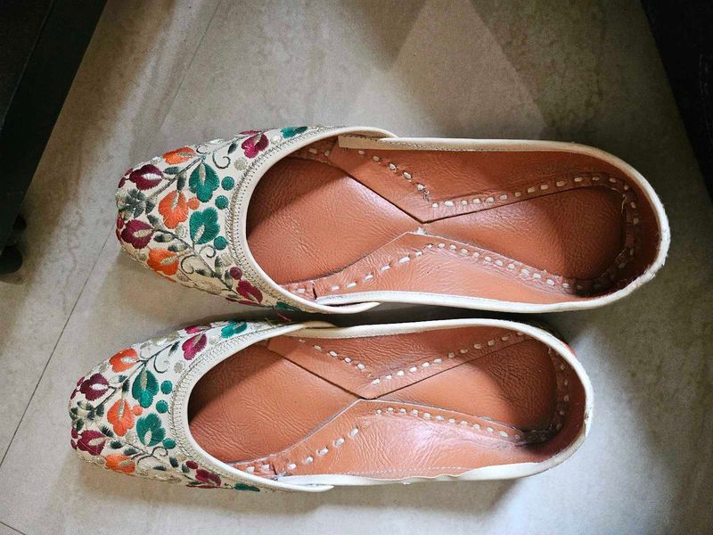 Ethnic Flats Or Mojaris