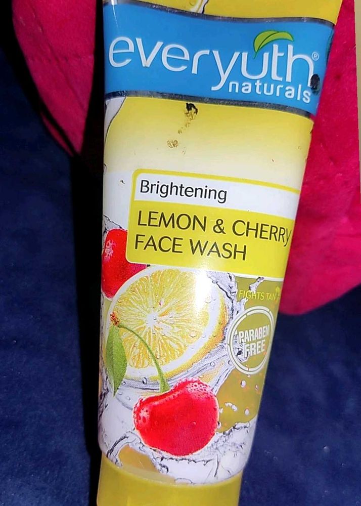 Everyuth Face Wash