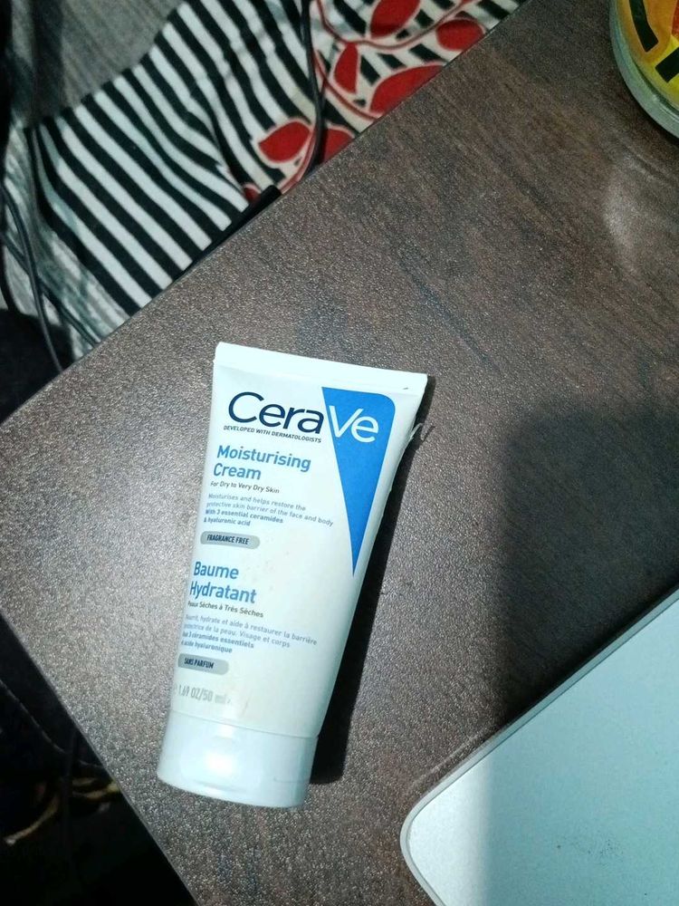 CeraVe Brightening Cream with Niacinamide