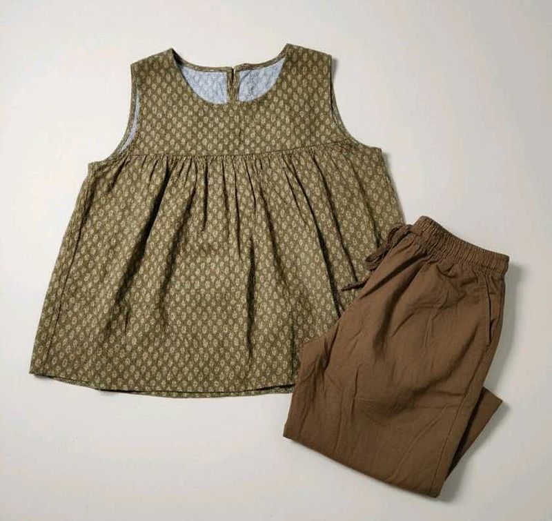 Vintage-Inspired Set