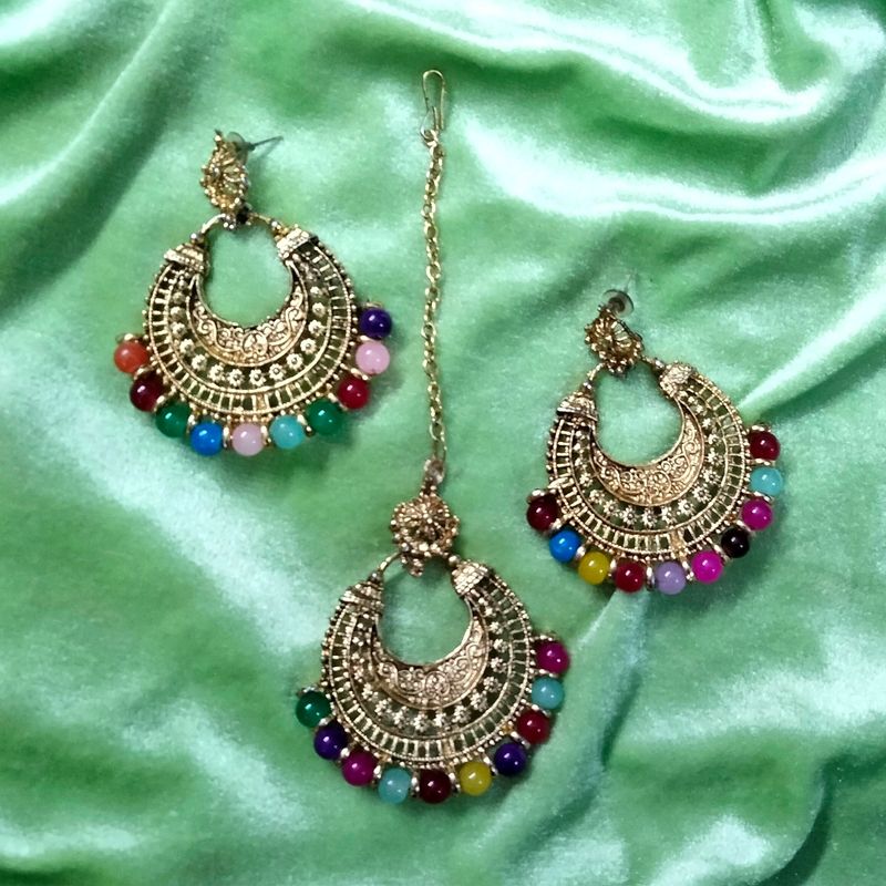 Traditional Earing And Tika Set