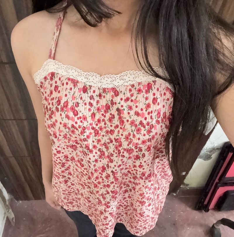 FLORAL TOP