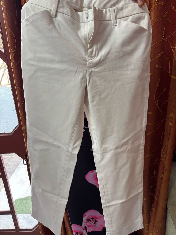 White Cropped Pants