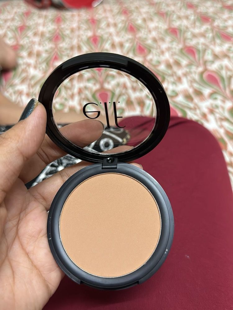 e.l.f. Compact.. absolutely unused